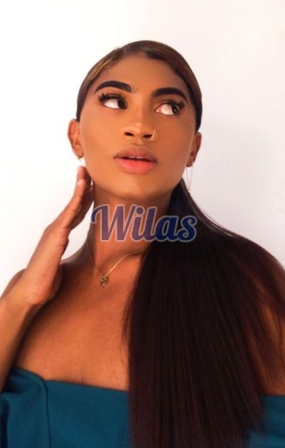 Sharyanni, Transexual en Alajuela