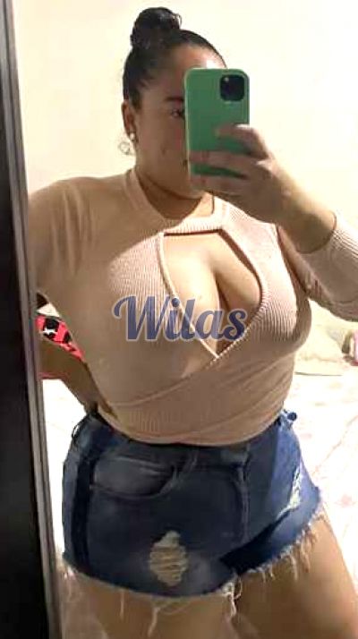 Kbee, escort en Limón