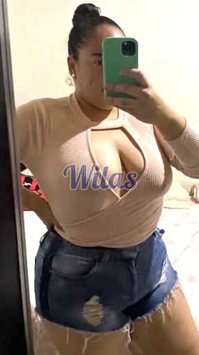Kbee, escort en Limón
