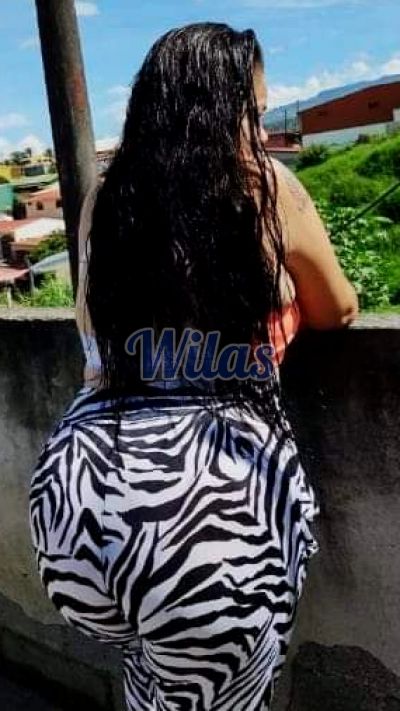 Fernanda, mujer que hace videollamadas y sexting
