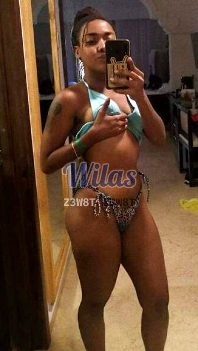 Gleni Baez, escort en Flores