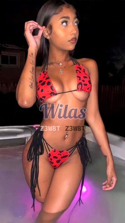 Gleni Baez, escort en Flores