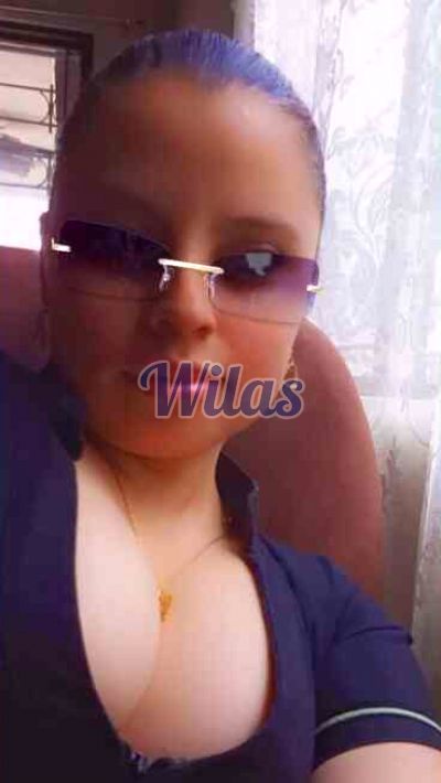 Skylar, Mujer que da masajes eróticos en San José