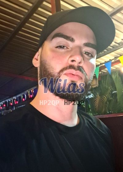 Carlos, Hombre en San José