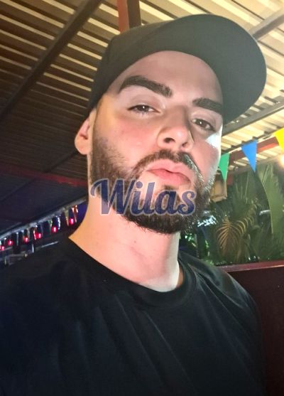 Carlos, Hombre en San José