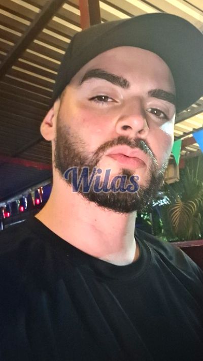 Carlos, Hombre en San José