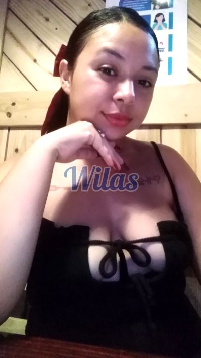 Xiomara, Mujer que da masajes eróticos en San José de Alajuela