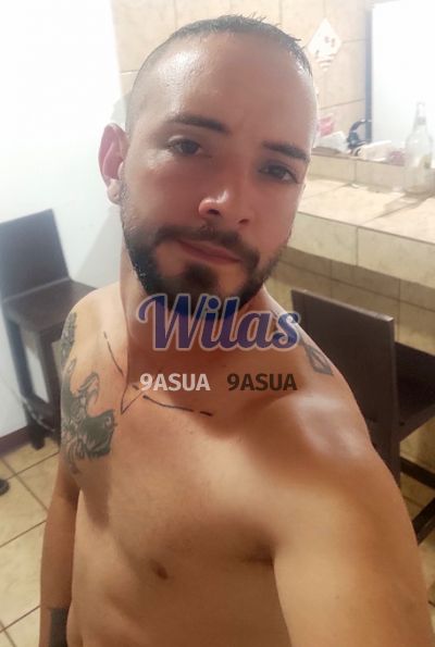 Pablo guzmán, Hombre en San José de Alajuela