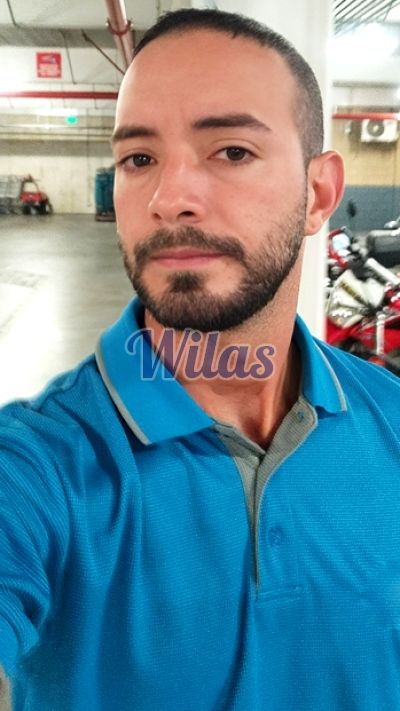 Pablo guzmán, Hombre en San José de Alajuela