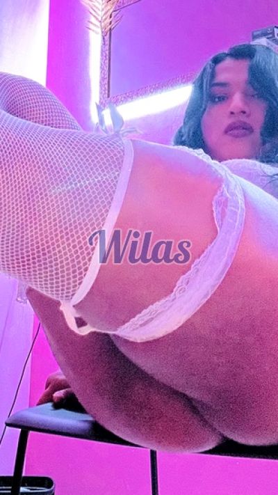 Alessa H, Transexual en Flores