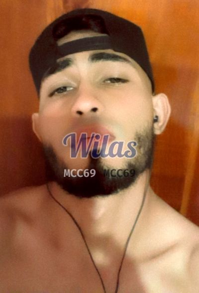 Alejandro González, Hombre en San José