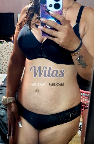 Mitzi, mujer que hace videollamadas y sexting