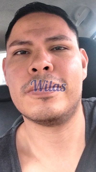 Carlos, hombre que da masajes eróticos en San José