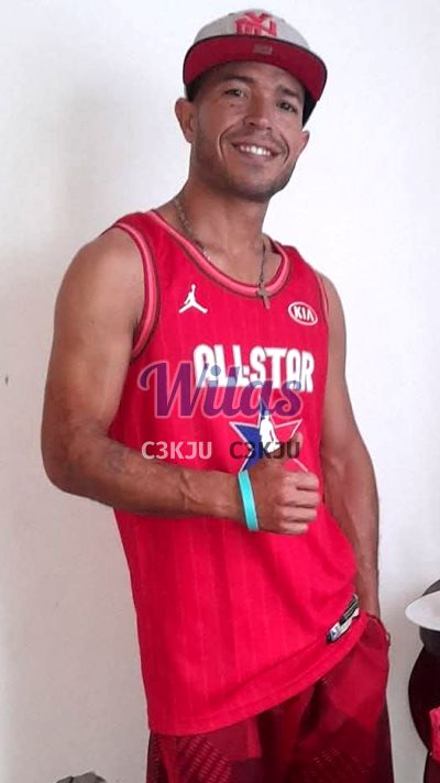 Jhon, hombre en San José de Alajuela
