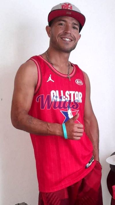 Jhon, hombre en San José de Alajuela