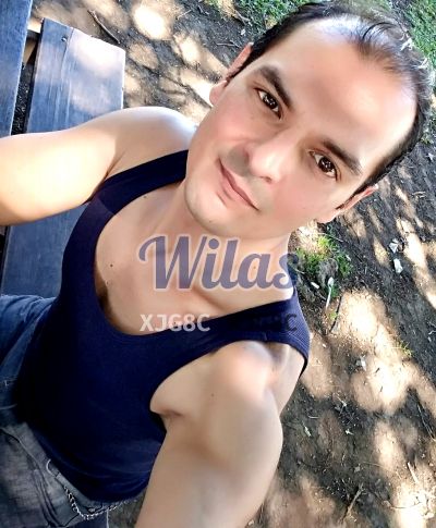 Fernando, hombre que da masajes eróticos en San José