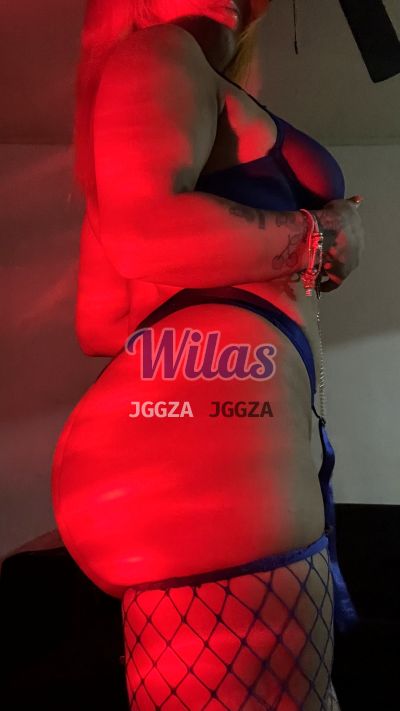 Orange Petite 64013450, escort en San José