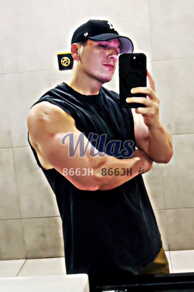 Gigolo, hombre en San José