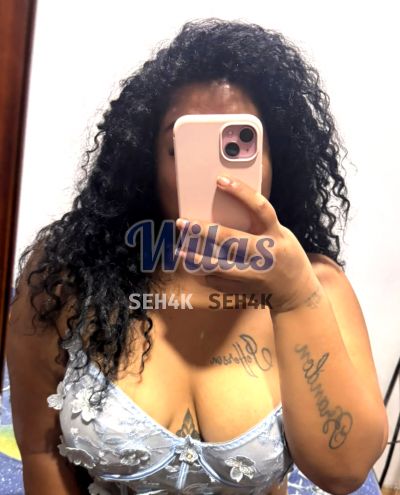 Chinita 70699473, mujer que hace videollamadas y sexting