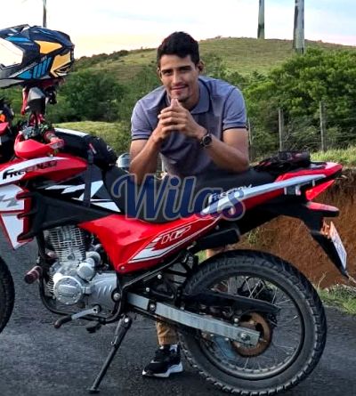 Carlos 63877945, hombre en Liberia