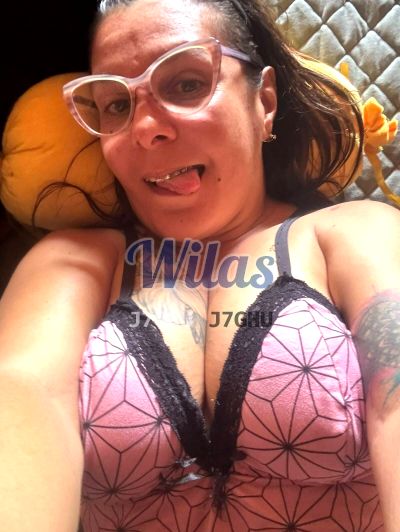 Adriana 88555121, mujer que hace videollamadas y sexting